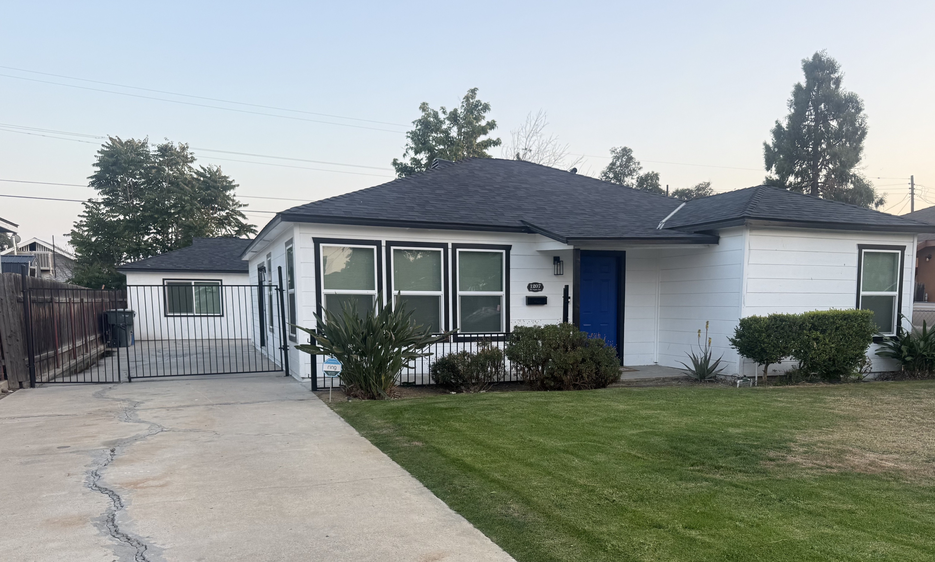 1207 El Tejon Avenue - 1